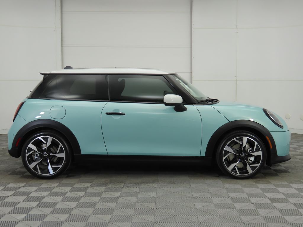 2026 Mini Cooper Hardtop S 2 Door Iconic photo 3