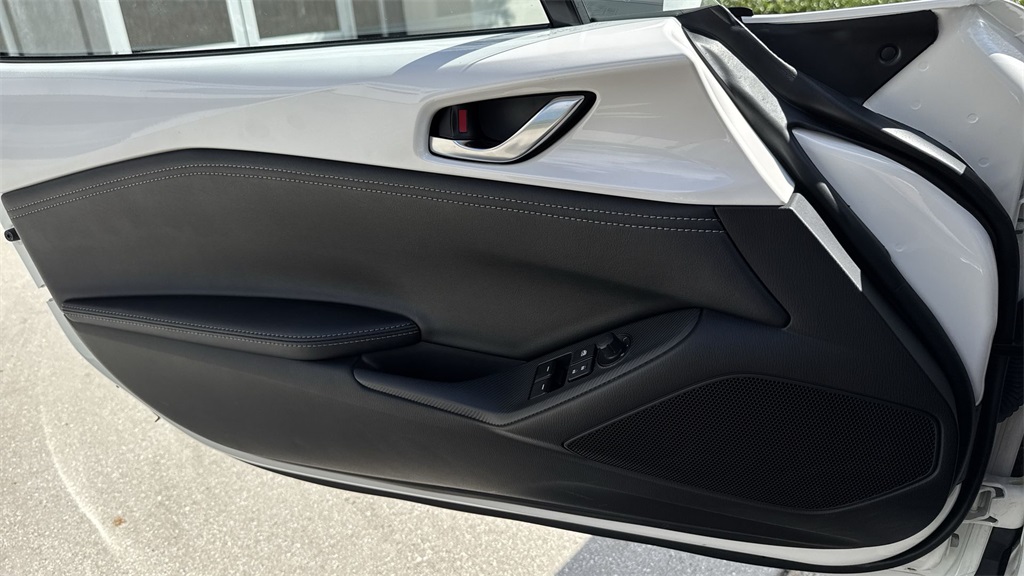 2023 Mazda MX-5 Miata RF Miata Grand Touring photo 38