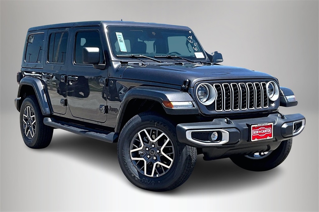 2025 Jeep Wrangler 4-Door Sahara's photo