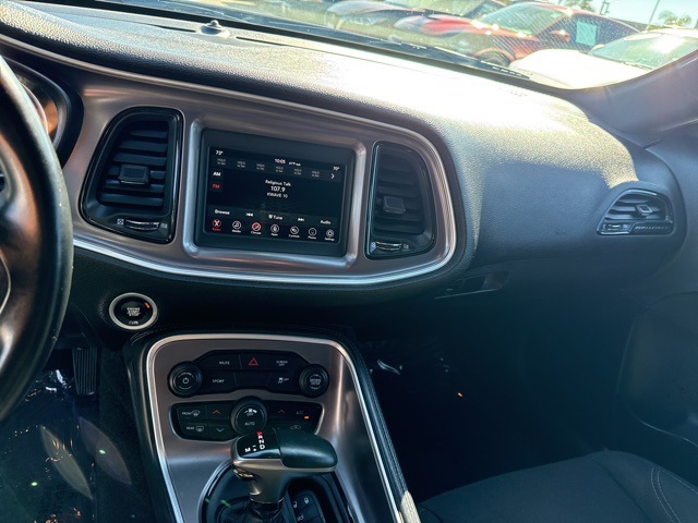 2021 Dodge Challenger SXT photo 17