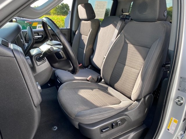 2019 Chevrolet Silverado 1500 LT photo 17