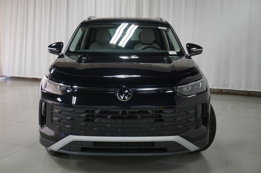 2025 Volkswagen Tiguan SE photo 3