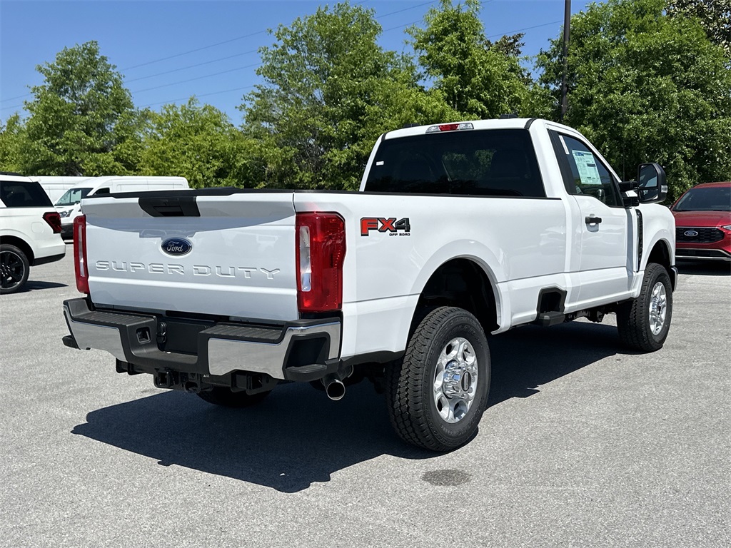 2025 Ford F-350 photo 6