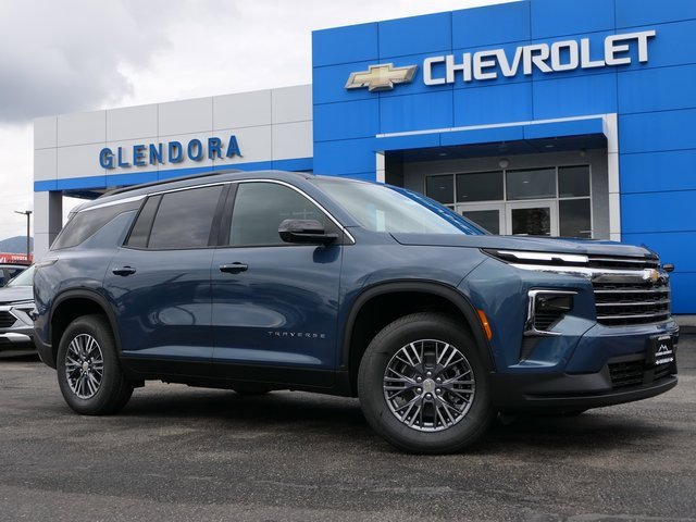 2026 Chevrolet Traverse LT's photo