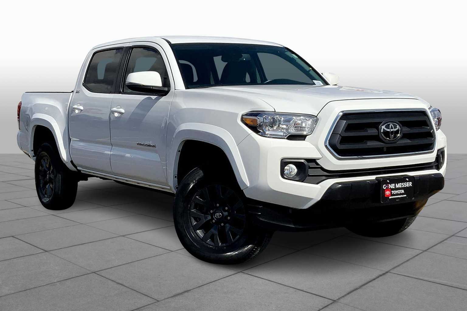 2022 Toyota Tacoma SR5 V6 photo 2