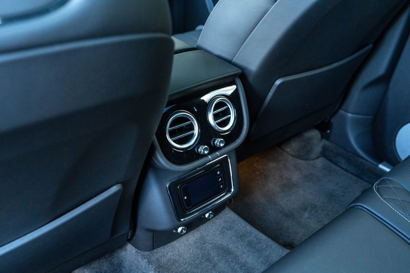 2017 Bentley Bentayga W12 photo 29