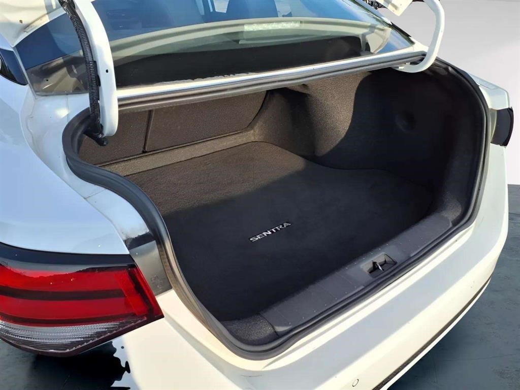 2024 Nissan Sentra SV photo 23