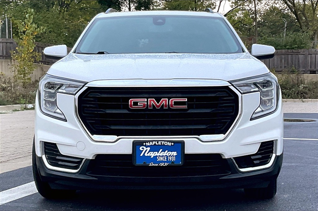 2022 Gmc Terrain SLE photo 2