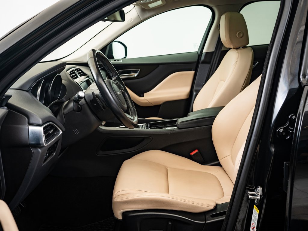 2018 Jaguar F-PACE Premium photo 18