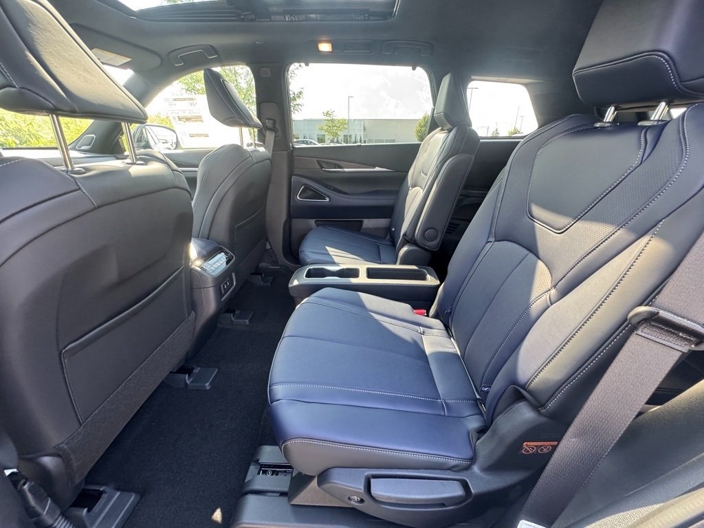 2026 Infiniti QX60 AWD photo 17