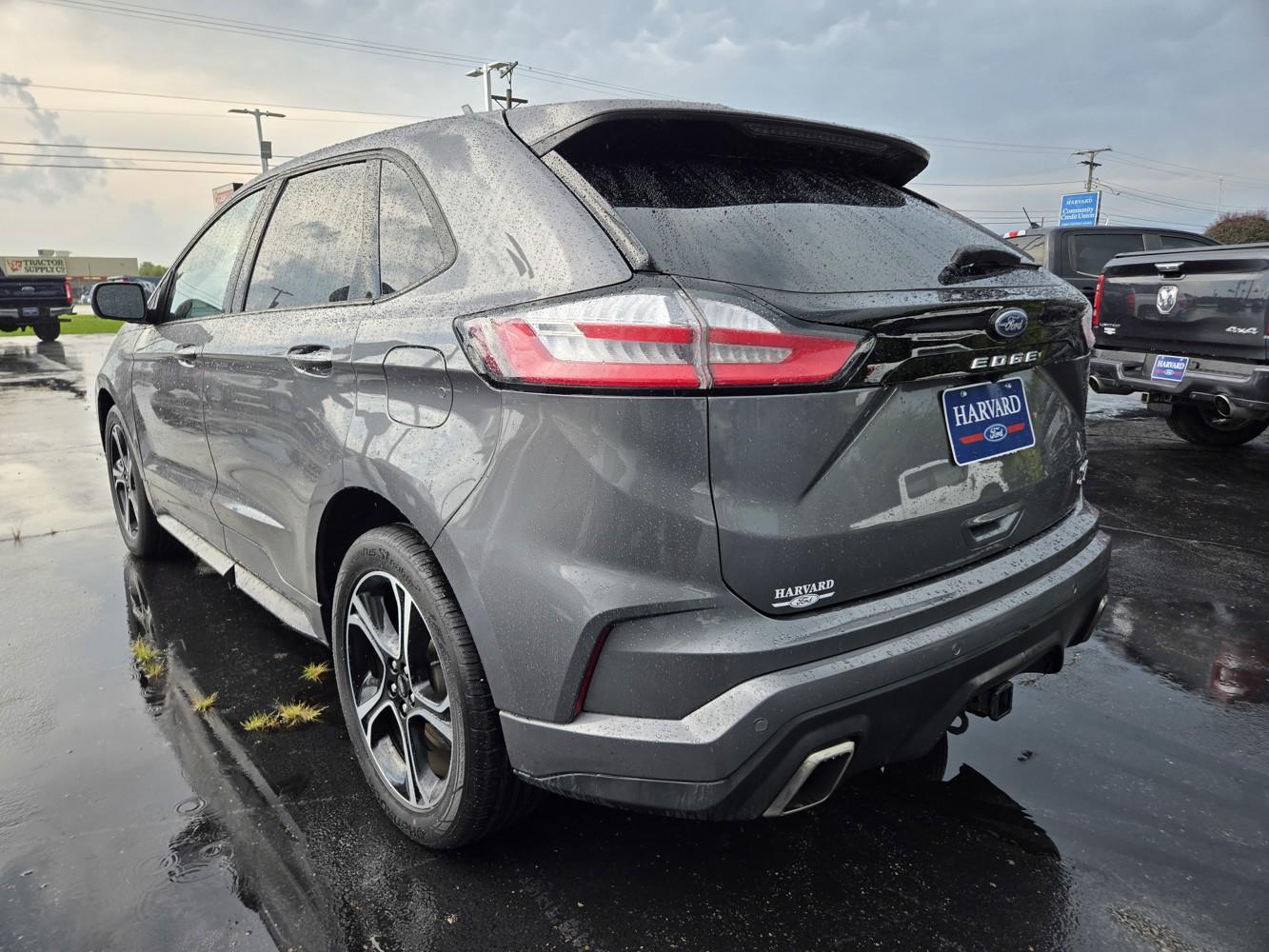 2024 Ford Edge ST photo 4