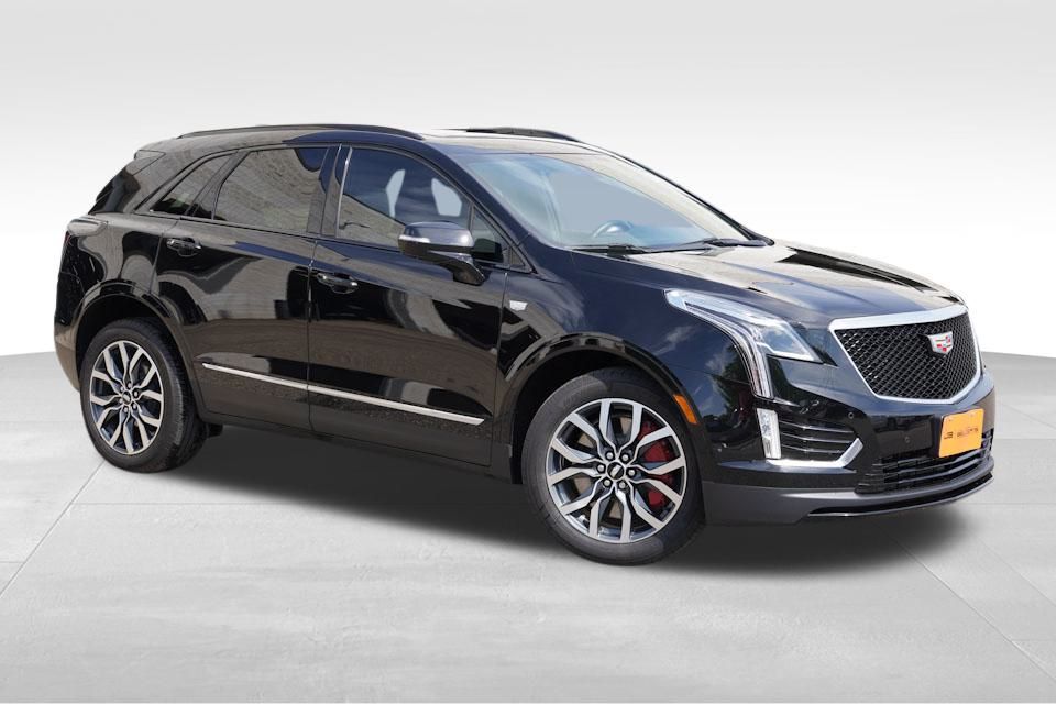 2023 Cadillac XT5 Sport photo 3