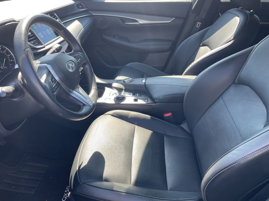 2022 Infiniti QX50 Luxe photo 7