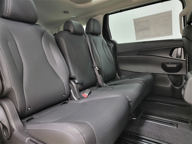 2026 Kia Carnival SX Prestige photo 11