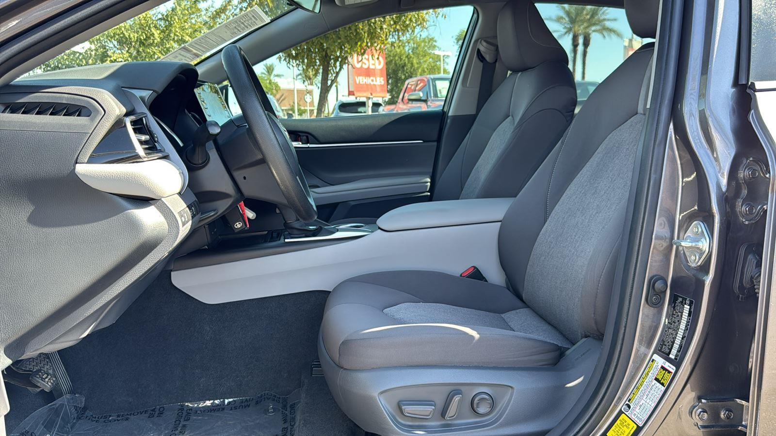 2021 Toyota Camry LE photo 24