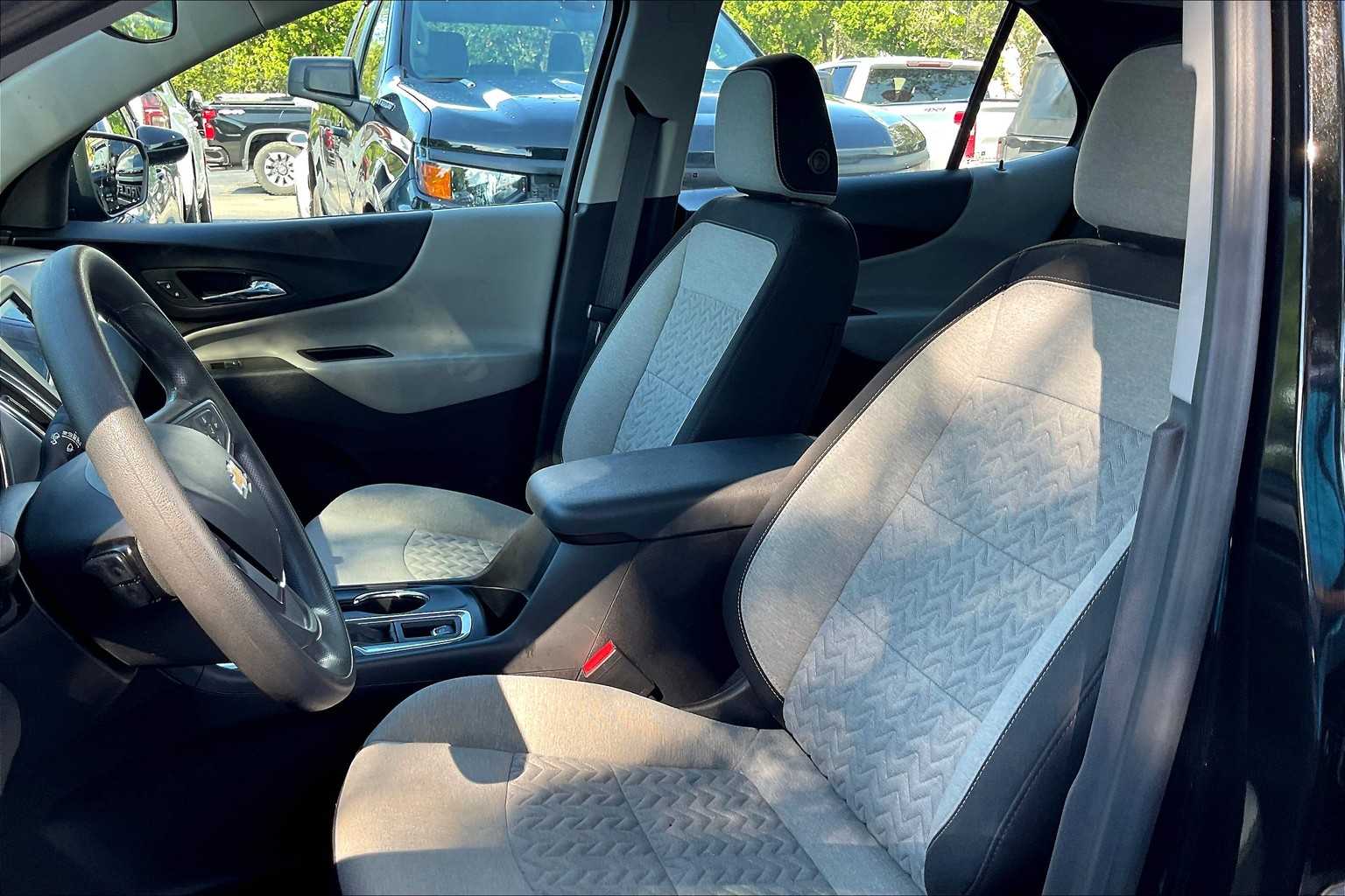 2023 Chevrolet Equinox LS photo 23