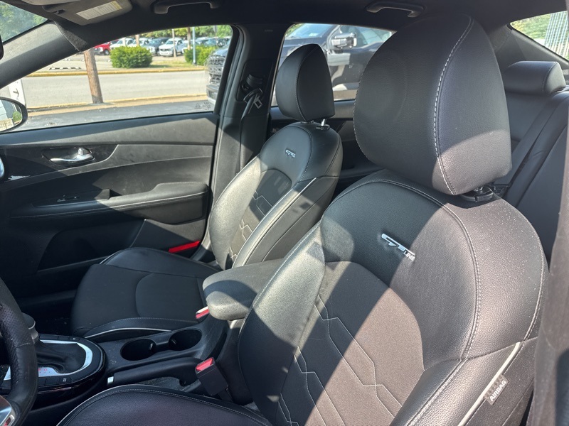 2023 Kia Forte GT-Line photo 10