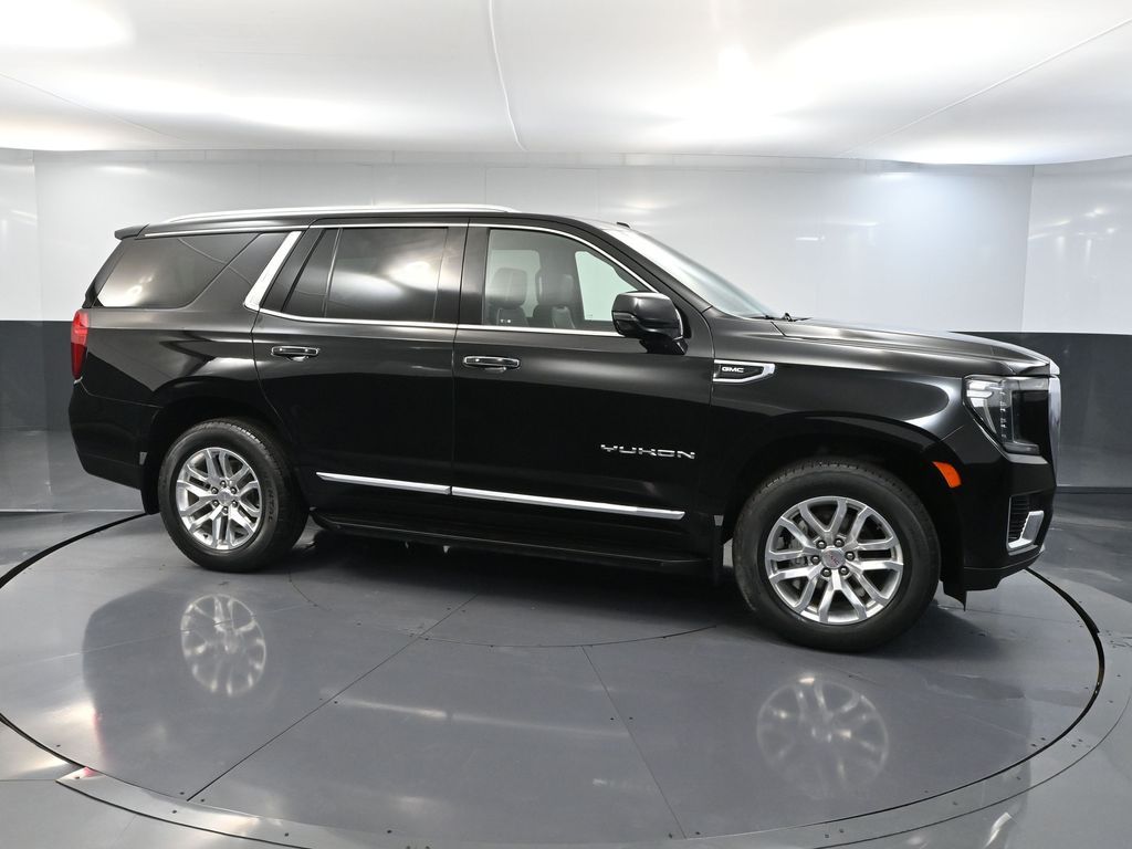 2023 Gmc Yukon SLT photo 3