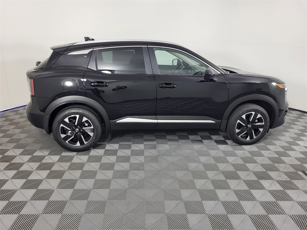 2025 Nissan Kicks SV photo 3