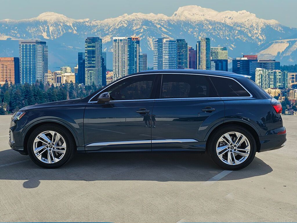 2022 Audi Q7 55 Prestige photo 4