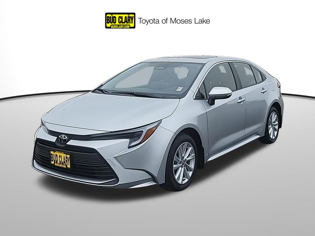 2026 Toyota Corolla XLE's photo