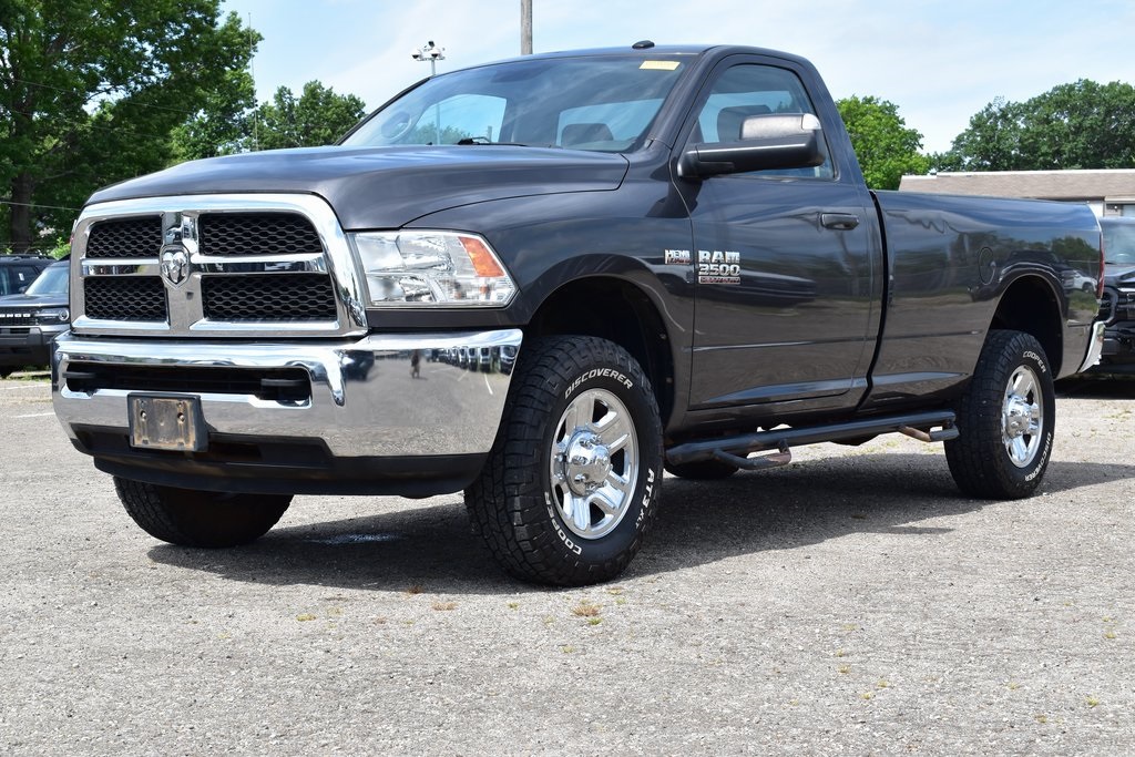 Used 2018 RAM Ram 3500 Pickup Tradesman with VIN 3C63R3AJ2JG267429 for sale in Kansas City