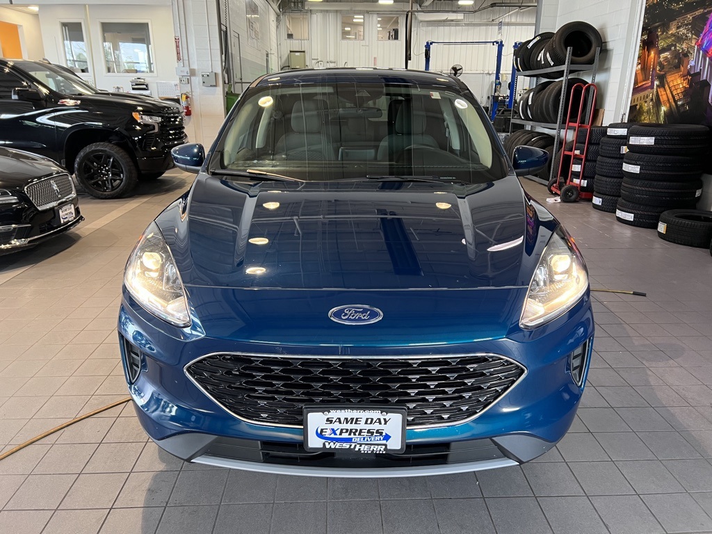 2020 Ford Escape SE photo 2