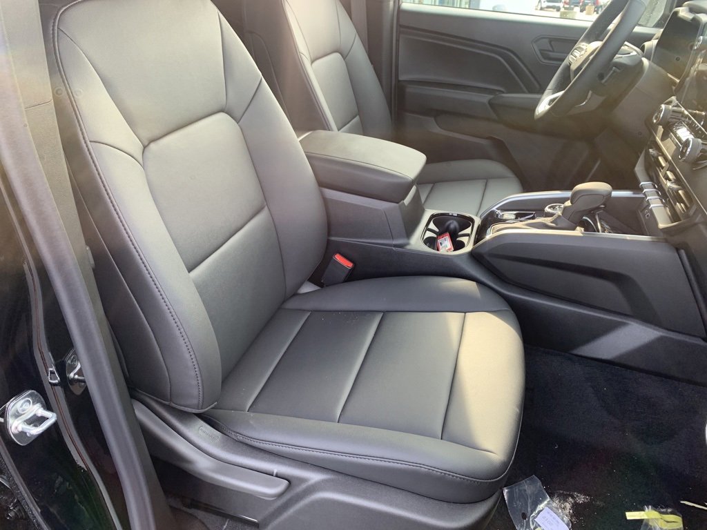 2026 Chevrolet Colorado Trail Boss photo 17