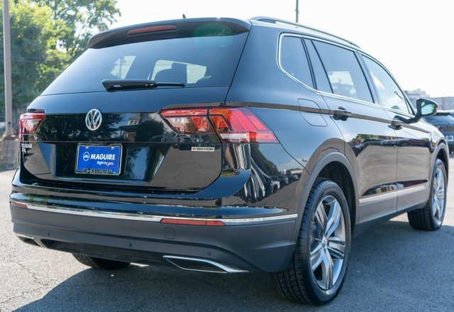 2020 Volkswagen Tiguan SEL photo 3