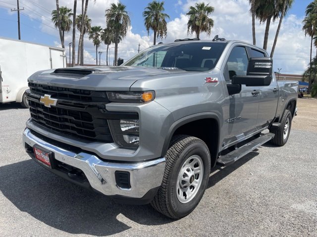 2025 Chevrolet Silverado 2500HD photo 3