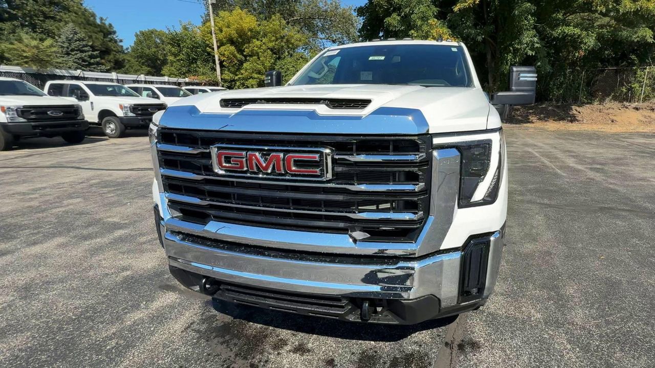 2026 Gmc Sierra 2500 HD SLE photo 2