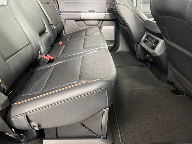 2025 Ford F-350 Lariat photo 22