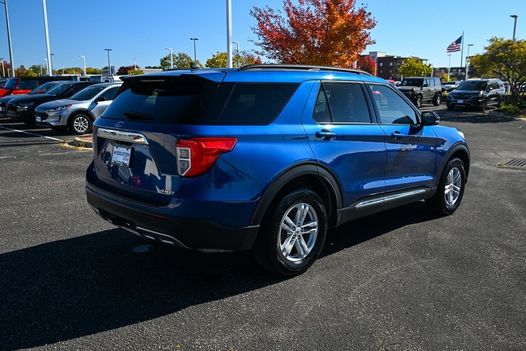 2023 Ford Explorer XLT photo 3