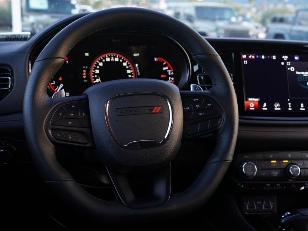 New 2025 Diamond Black Clear-Coat Exterior Paint Dodge R/T Blacktop image 28