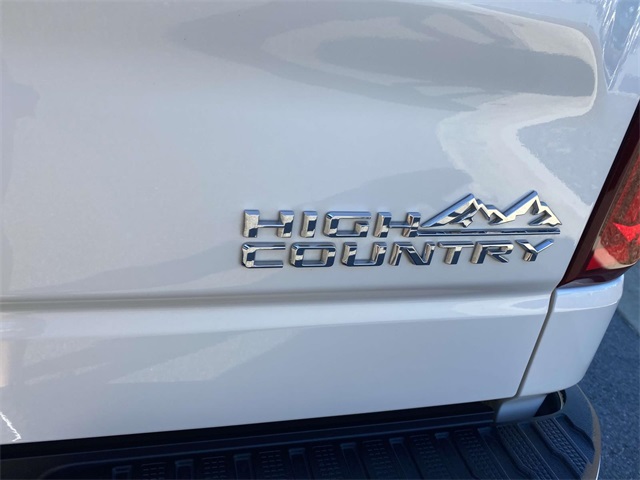 2023 Chevrolet Silverado 1500 High Country photo 6