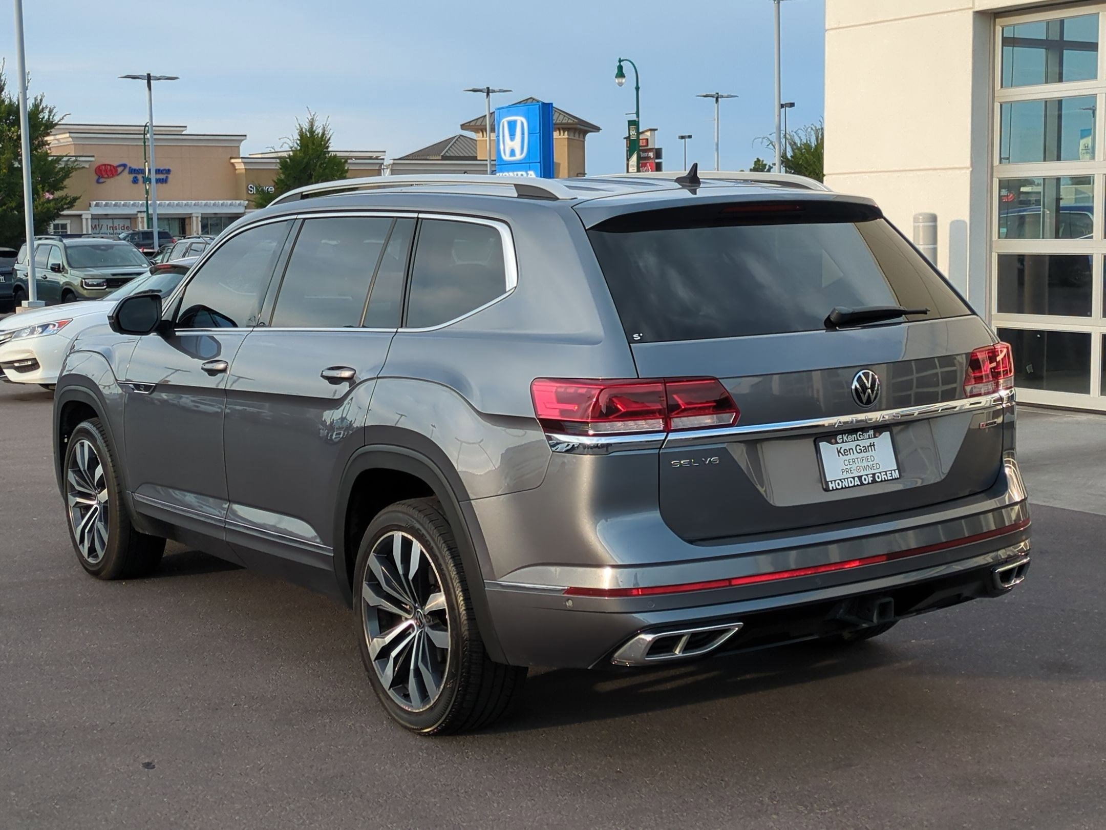 2021 Volkswagen Atlas V6 SEL Premium R-Line photo 3