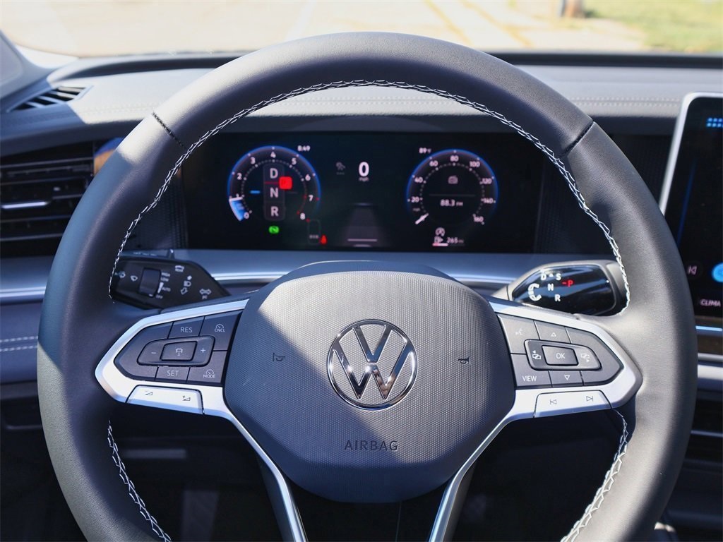 2025 Volkswagen Tiguan SE photo 20