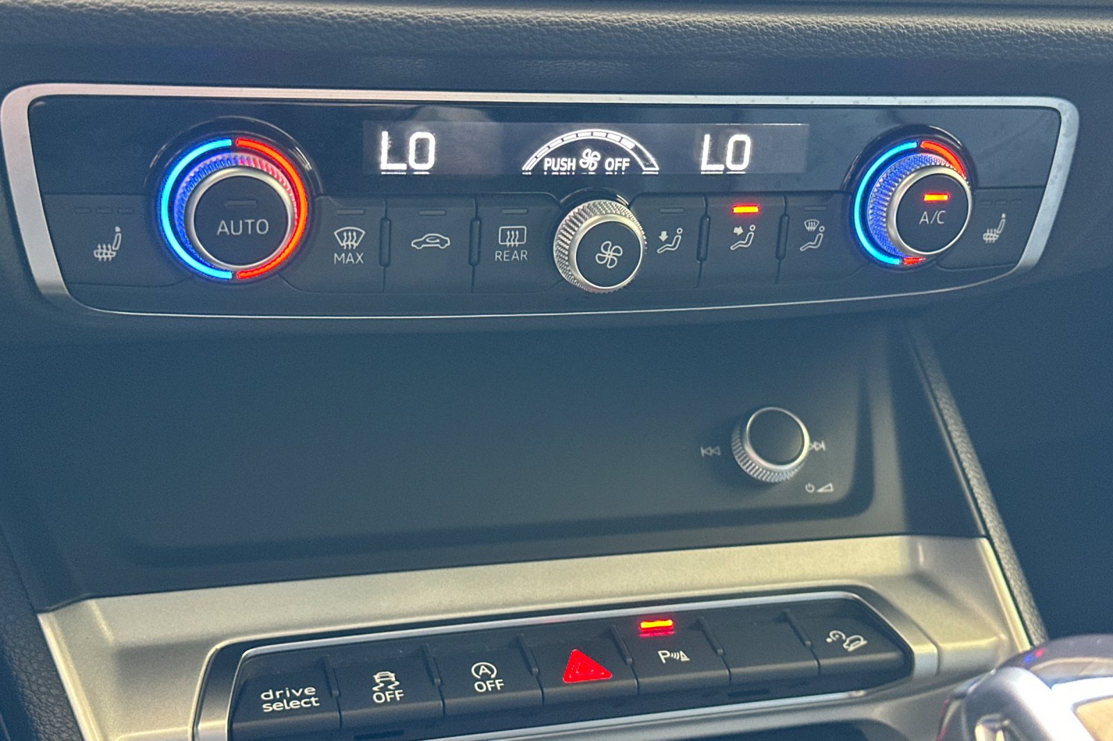 2022 Audi Q3 S line Premium Plus photo 19