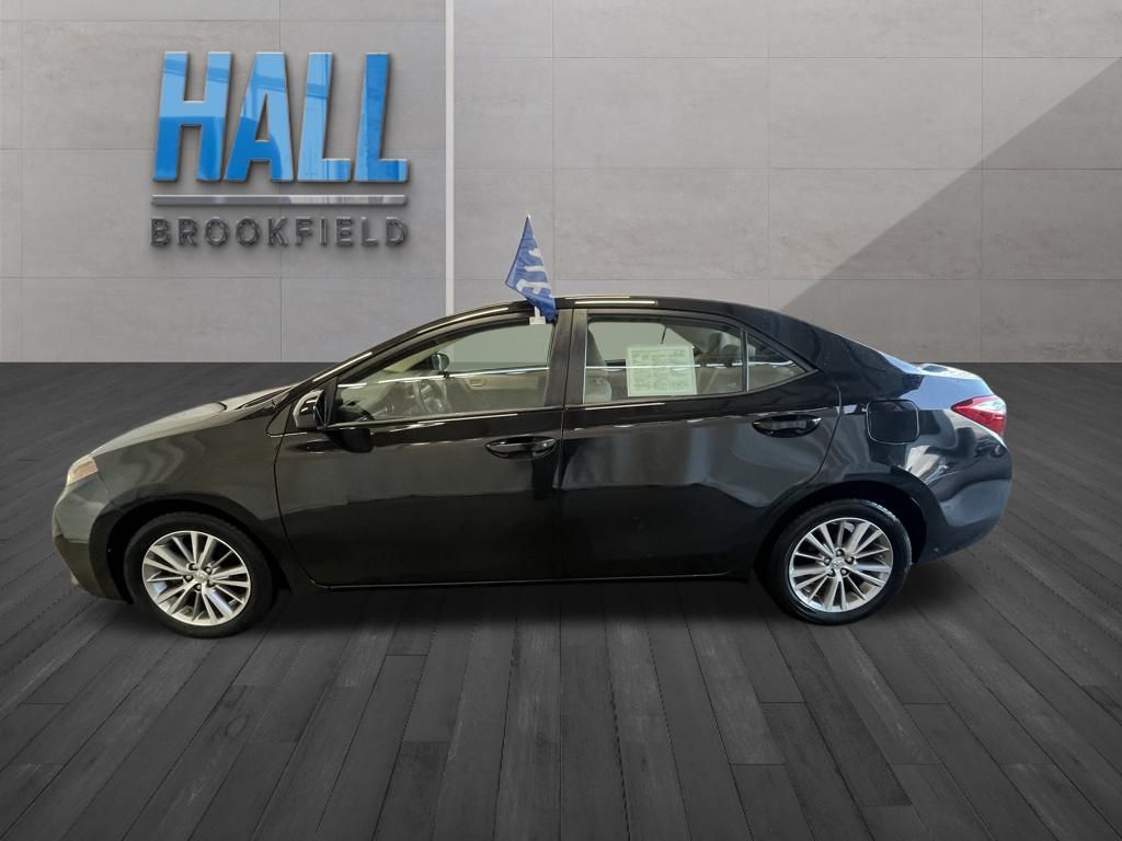 2014 Toyota Corolla LE Plus photo 2
