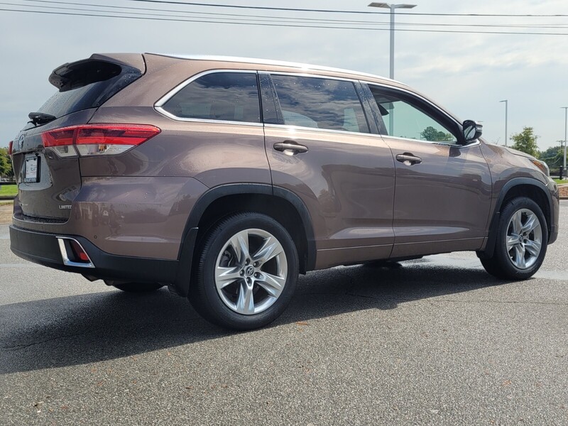 2019 Toyota Highlander Limited photo 3