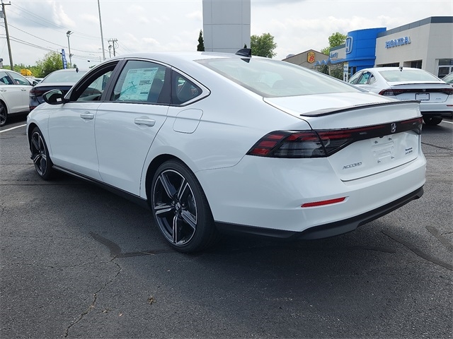 2025 Honda Accord Hybrid Sport photo 3