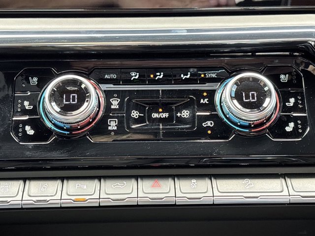 2025 Gmc Sierra 3500 HD Denali Ultimate photo 9
