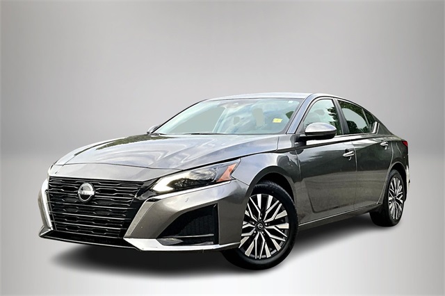 2023 Nissan Altima 2.5 SV photo 2