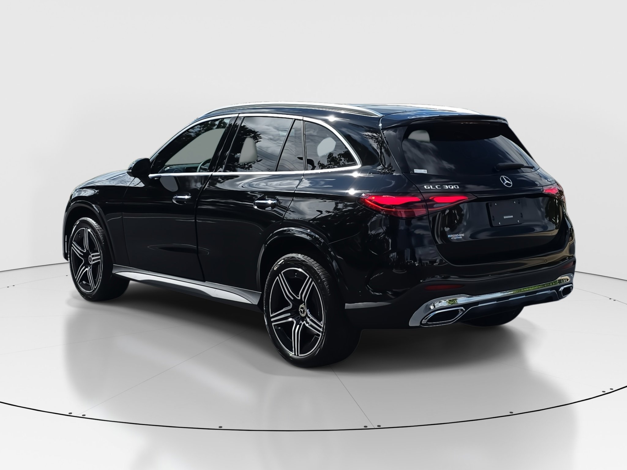 2026 Mercedes Benz GLC 300 photo 2
