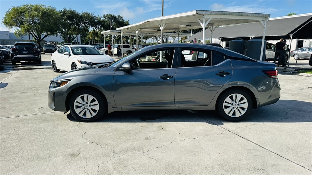 2025 Nissan Sentra S photo 4