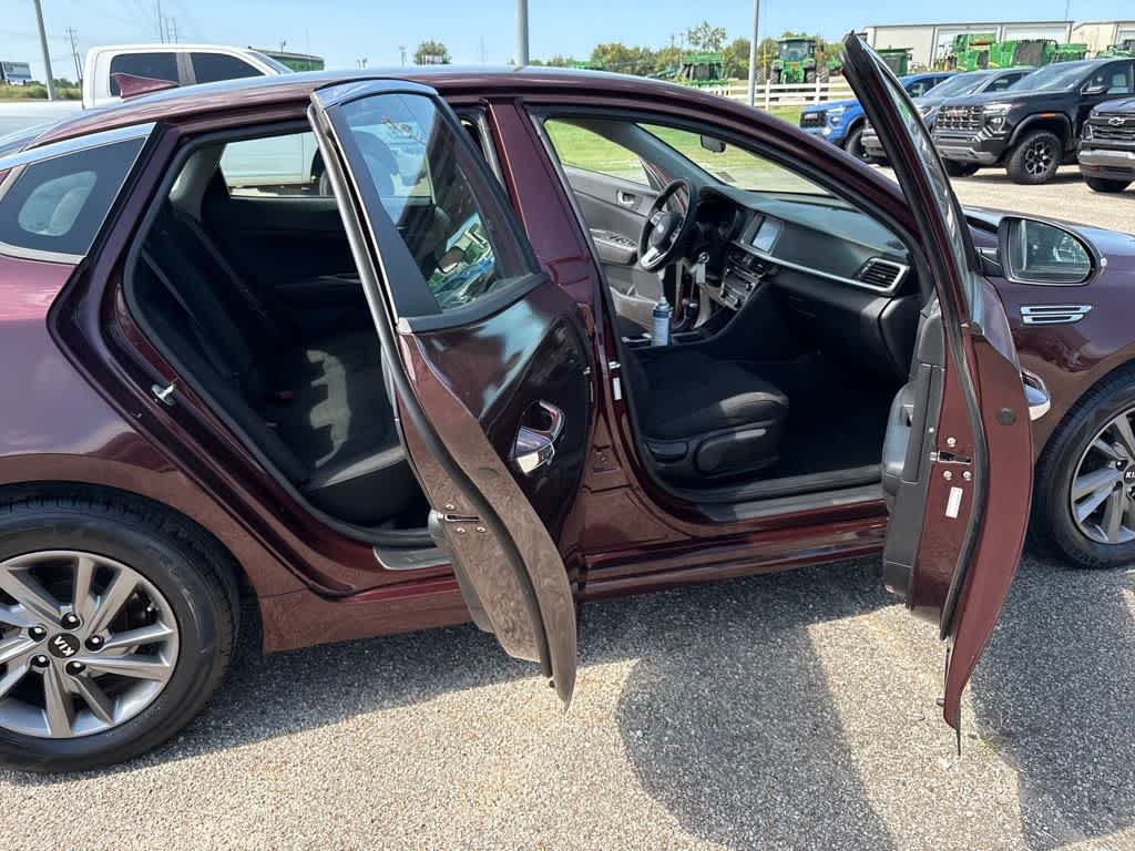 2020 Kia Optima LX photo 30
