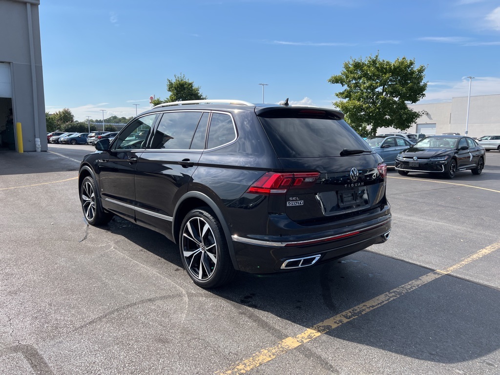 2022 Volkswagen Tiguan SEL Premium R-Line photo 4