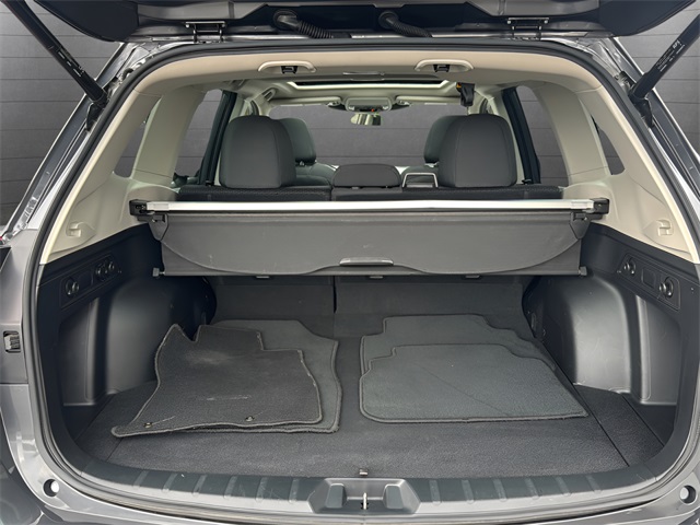 2023 Subaru Forester Premium photo 18