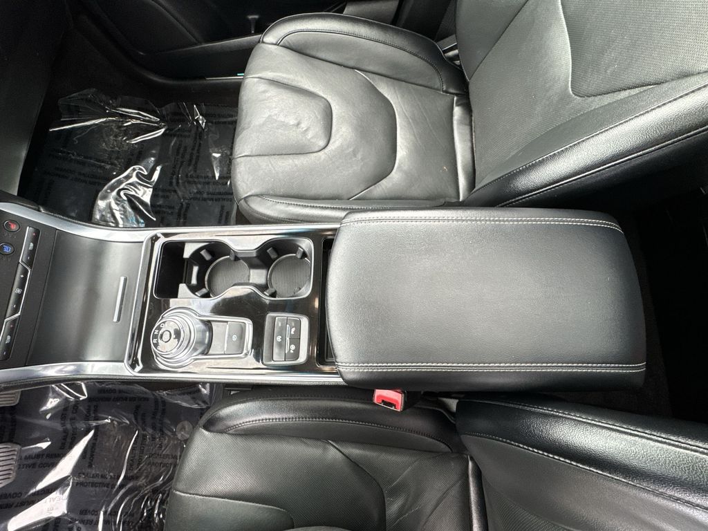 2019 Ford Edge Titanium photo 22