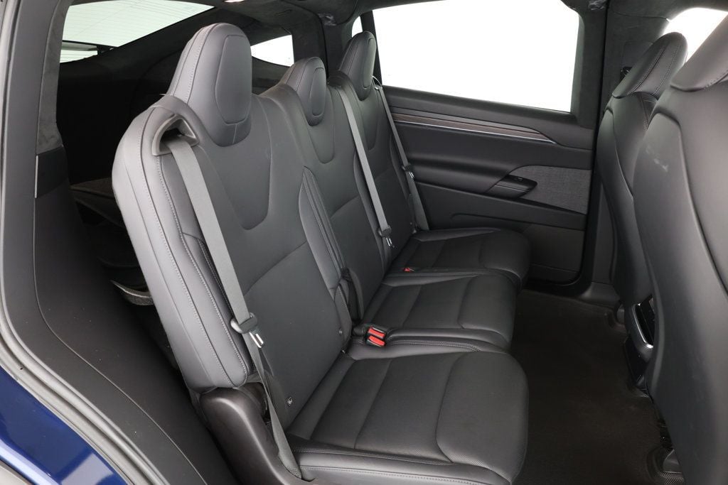 2022 Tesla Model X photo 19